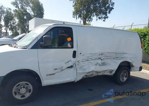 2006 Chevrolet Express Work Van from USA, damaged, VIN 1GCGG25V561184056